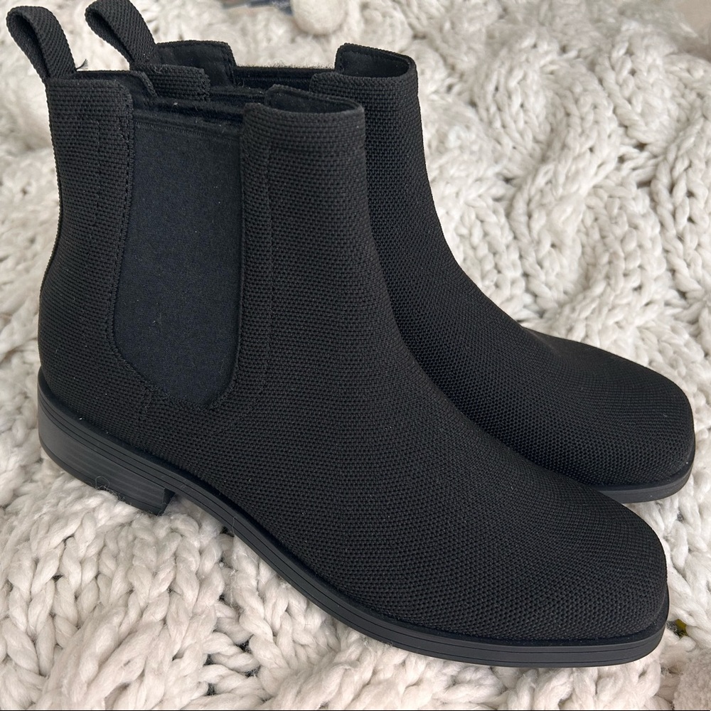 Vivaia 41.5 Eur/US 10.5 Vivaia Black Elegant Ankle Booties- Never Worn